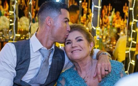 The Real Sultan, Ronaldo Hadiahi Ibunda Mobil Mewah di Hari Ulang Tahun dan Rolex untuk Tamu