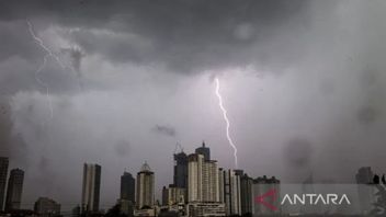 Weather Forecast Today: Thunderstorms Potentially Hit 14 Provinces In Indonesia, Here's The List