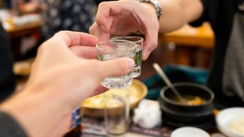 South Korea's All Dishes Complementary Drink, Soju! Do You Know The Facts?