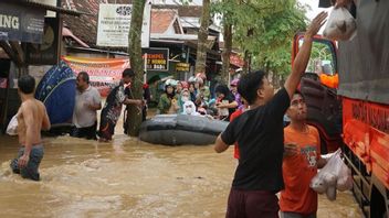 丁加莱克的水已经退去，山洪暴发现在已经转移到图隆阿贡