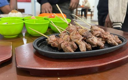 Warung Sate di Jaksel Ini Tawarkan Daging Kambing Usia 3 Bulan