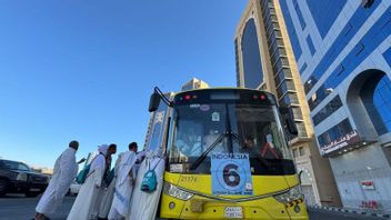 Indonesian Hajj Candidate Congregation Begins to Perform Mandatory Umrah
