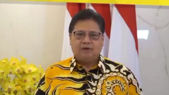 Golkar يعرض صور ايرلانجا هارتارتو على اللوحات الإعلانية ، لأنه يعتبر أقل شعبية