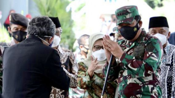 Panglima TNI Ajak Warga Jogja Ikut Vaksinasi COVID-19