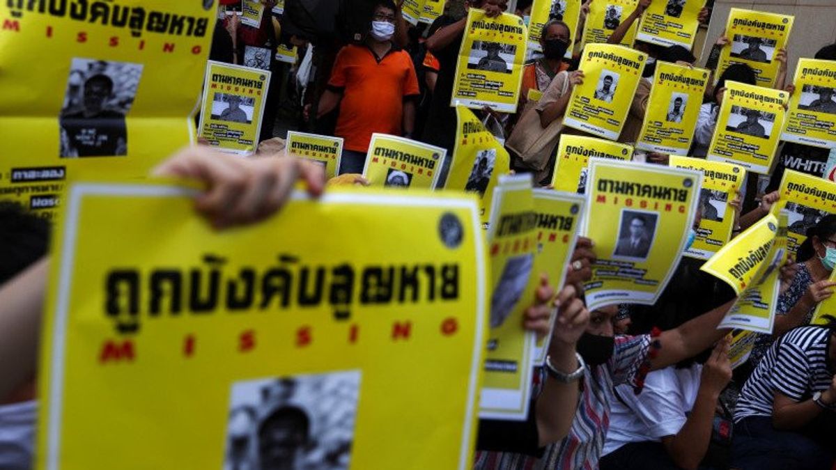 Larangan Berkerumun Tak Hentikan Aktivis Thailand Demo Pengunduran PM Prayuth Chan-ocha