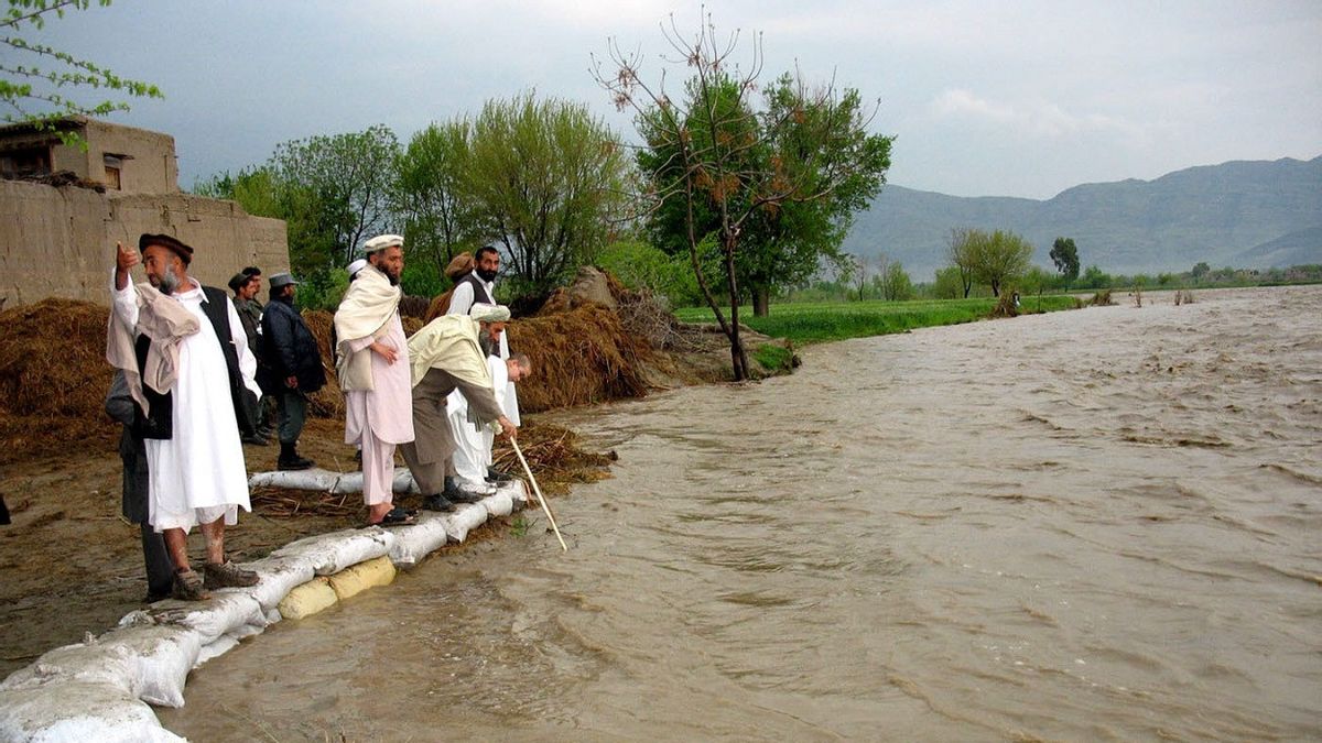 阿富汗中部山洪暴发造成20人死亡，35人受伤