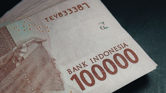 Trump Bilang Vaksin Mulai Didistribusikan, Rupiah Menguat di Senin Pagi