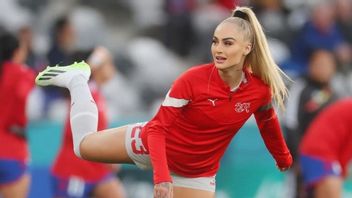 世界で最もセクシーな女子サッカー選手は、勇敢で強力な新しいニックネームを得る