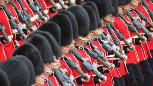 Tidak Semua Anggotanya Laki-laki, Pasukan Elite Pengawal Ratu Elizabeth II Bakal Ganti Sebutan Guardsmen?