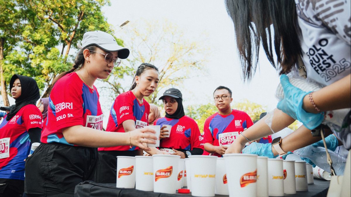 Air Minum ES.ER.CE Dukung Solo Run Fest 2025 sebagai Official Mineral Water