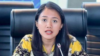 プラボウォ・コポット・ディト・アリオデルジョ、プトリ・コマルディンがメンポラ証券取引所に参入