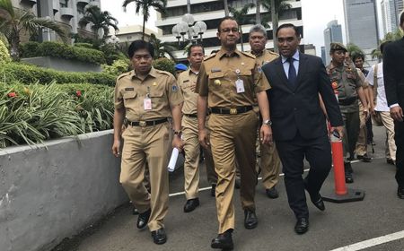 Anies Sebaiknya Batalkan Rencana Jalur Sepeda Road Bike Sudirman-Thamrin di Hari Kerja