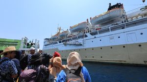 Ratusan Wisatawan di Karimunjawa Dipulangkan Dengan Kapal PELNI