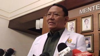 陆军中央医院院长阿尔贝图斯·布迪博士：众议院议员成为努桑塔拉疫苗的样本