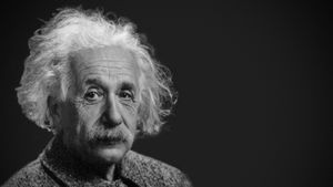 Surat Einstein yang Menjadi Pintu Gerbang Era Nuklir