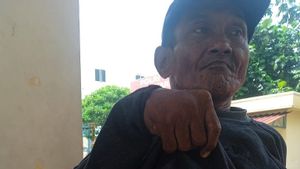Pengamen Bertato 'Badboy' Ditertibkan di Halte Busway Permai Jakut
