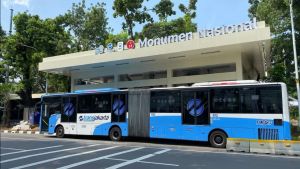 Impact of the MRT Project, Transjakarta Stop Kebon Sirih Towards Blok M Temporarily Closed 