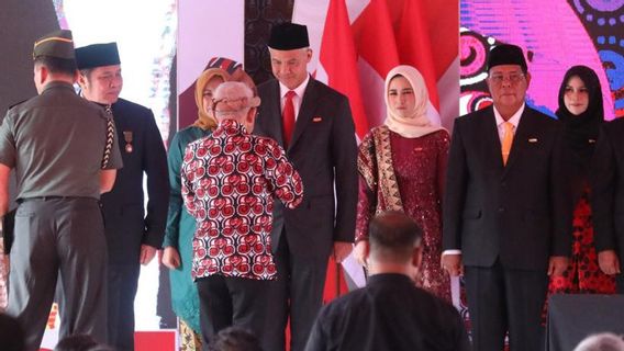 Dianugrahi Satyalencana Wira Karya, Ganjar: Ini berkat Kerja Kompak dan Terstruktur