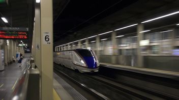 Une Compagnie De Services Ferroviaires Japonais Organise Un Test De Train à Grande Vitesse Shinkansen Autonome