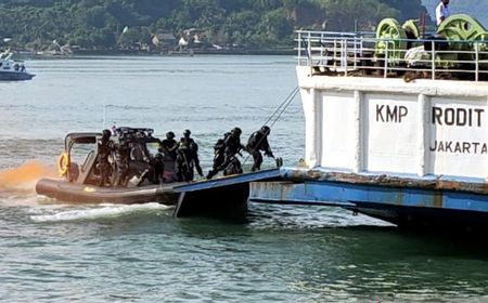 Perompak Bersenjata Sandera Kapal Logistik MotoGP Mandalika, 'Diam-diam' Personel Polri-TNI Lakukan Penyelamatan