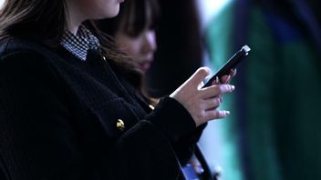 7 Percent of Japanese Teenagers Allegedly Addicted to Social Media, Parents Asked to Set an Example