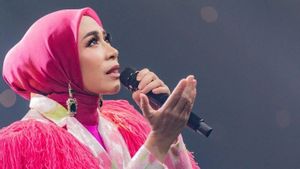 ina Melly Goeslaw publie une chanson si par Danilla et Indias