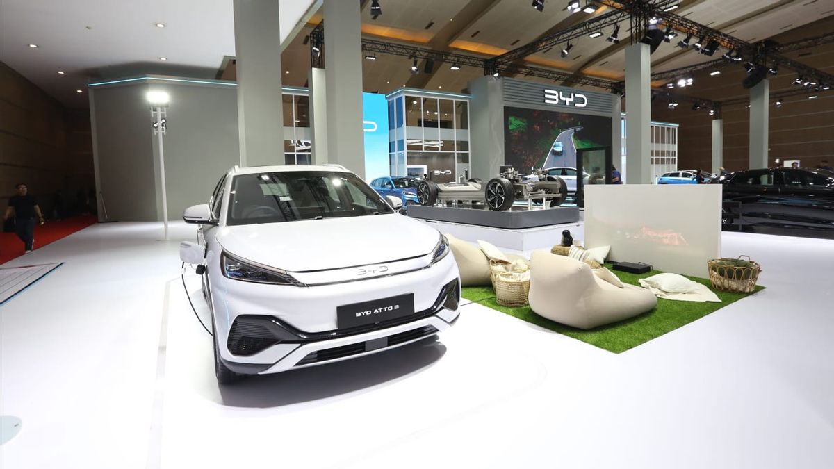 BYD Pamer Various Environmentally Friendly Technology During The IIMS 2024 Event
