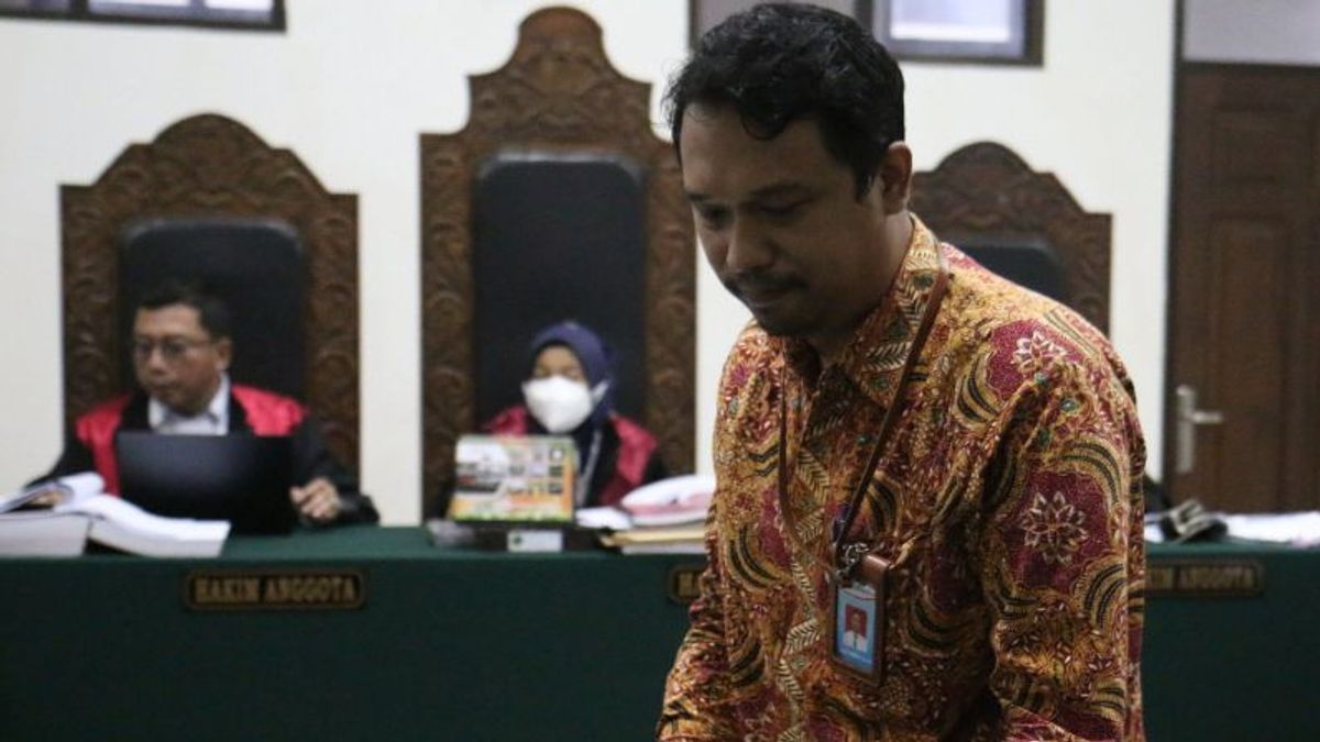 Ahli Audit Ungkap PT AMG Alihkan IUP Pasir Besi Lombok Timur ke Warga Tiongkok