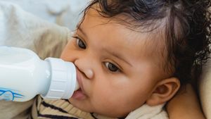 Langkah Membuat Susu Formula Bayi yang Tepat, Cocok untuk Ibu Baru