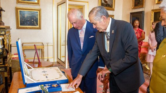 Le regret du roi Maori Tuheitia, le roi Charles : Le grand arbre Totora est tombé