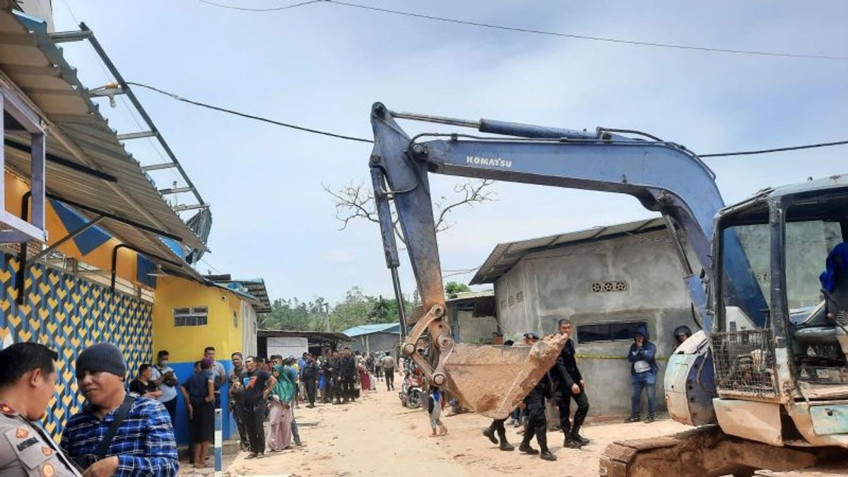 Police Dismantle House In Aceh Village Simpang DAM Batam Drug Transaction Place