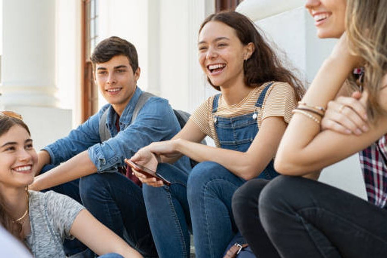 Comment pouvons-nous être des amis : Voici 9 conseils pour les parents pour communiquer avec leurs adolescents