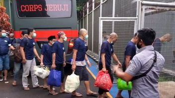 DPR hopes that prisons will be free of drugs after 1,882 high-risk prisoners were sent to Nusa Kambangan