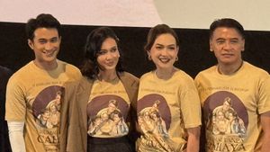 Cerita Ira Wibowo Perankan Ibu untuk Film “<i>Rumah Tanpa Cahaya</i>