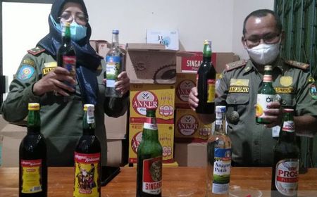 Langgar Perda Minuman Beralkohol, Satpol PP Kudus Sita 2.000 Botol Miras dari Kafe dan Warung