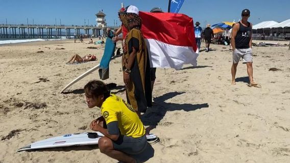 Indonesian Surfer Wins Silver At ISASURF 2022 California USA