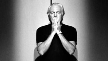 جاكرتا - توفي جورجيو أرماني في عالم الموضة الحزينة عن عمر يناهز 91 عاما