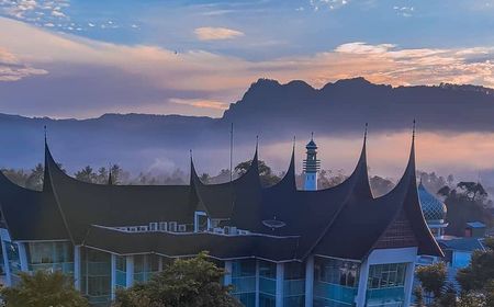 Mengapa Rumah Gadang Memiliki Atap Bertingkat, Ternyata Ini Alasannya