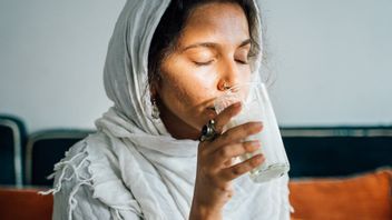 Kapan dan Berapa Porsi yang Tepat untuk Minum Susu? Begini Penjelasan Dokter   