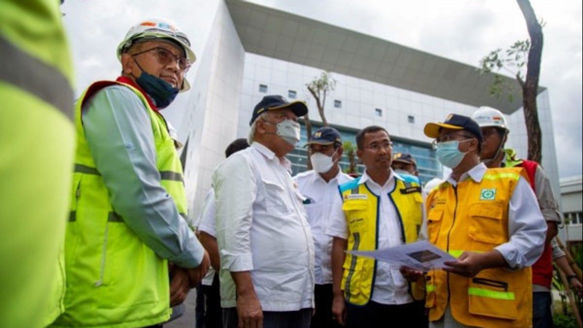 Pantau Proyek Politeknik PU Semarang yang Telan Biaya Rp408 Miliar, Menteri Basuki Beri Catatan Soal Detail Area