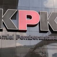 KPK审查朱利亚里·巴图巴拉（Juliari Batubara）抓到的社会救助贿赂案，调查证据