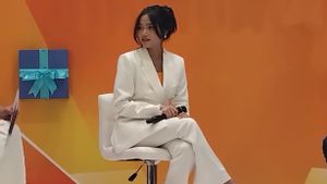 Syuting Iklan Terbaru, Fuji Rela Tahan Sakit 'Level 7' Saat Digantung Pakai Tali Sling