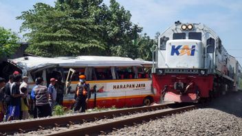 Polisi Tetapkan Sopir Bus Harapan Jaya Tersangka Kecelakaan Maut dengan Kereta Api di Tulungagung