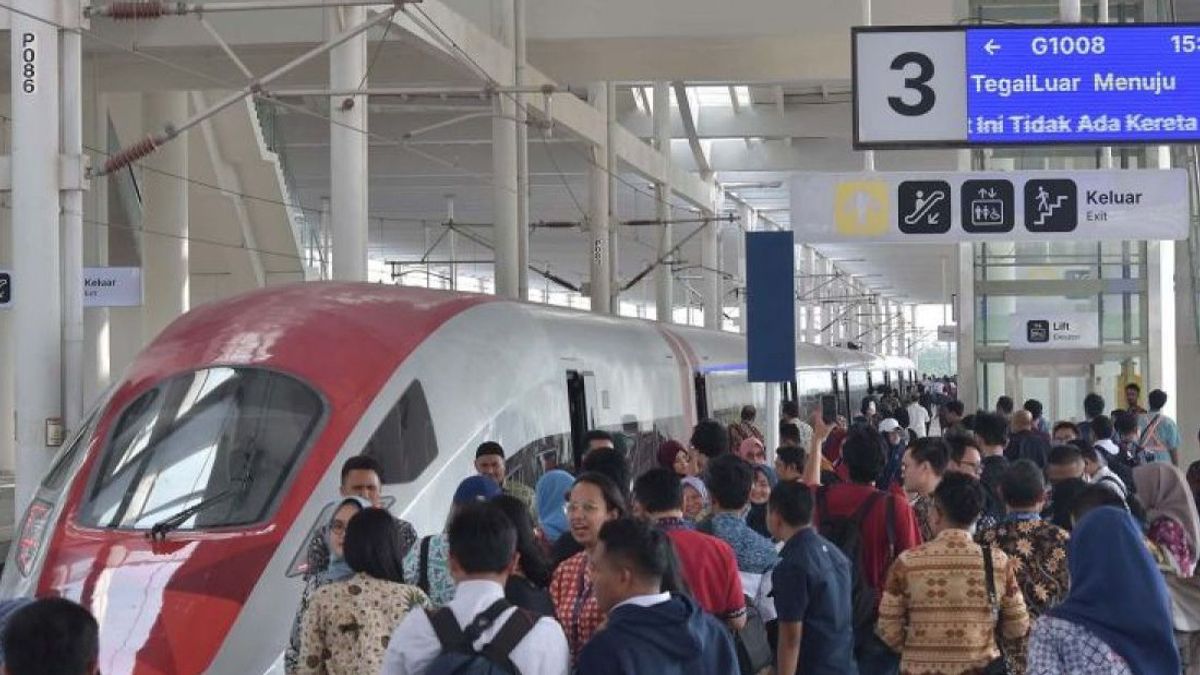 Tarif Tiket Kereta Cepat Jakarta-Bandung Bakal Diumumkan 16 Oktober 2023