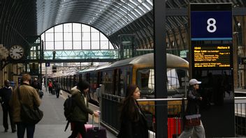Ramadan Messages At King's Cross London Station Deleted After Complaints