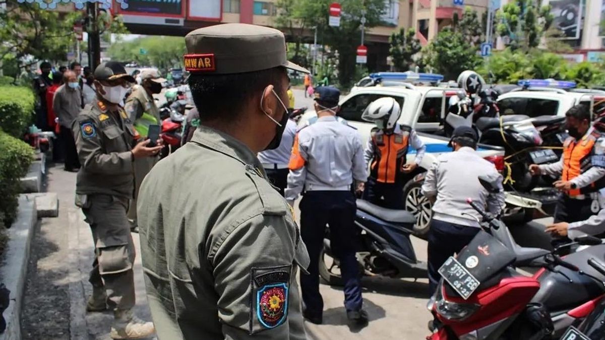 野生停车袋造成交通堵塞，雅加达市中心迪布将进行大规模突袭