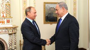 Akrab saat Menjabat, Mantan PM Israel Netanyahu Minta Presiden Rusia Vladimir Putin Hentikan Perang di Ukraina
