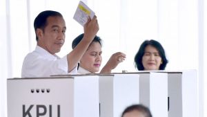 Gibran Ungkap Jokowi-Iriana Bakal Pindah Domisili Coblos Pemilu 2024 di Colomadu Karanganyar
