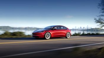 Tesla Umumkan Recall 239.000 Unit di AS pada Awal Tahun 2025