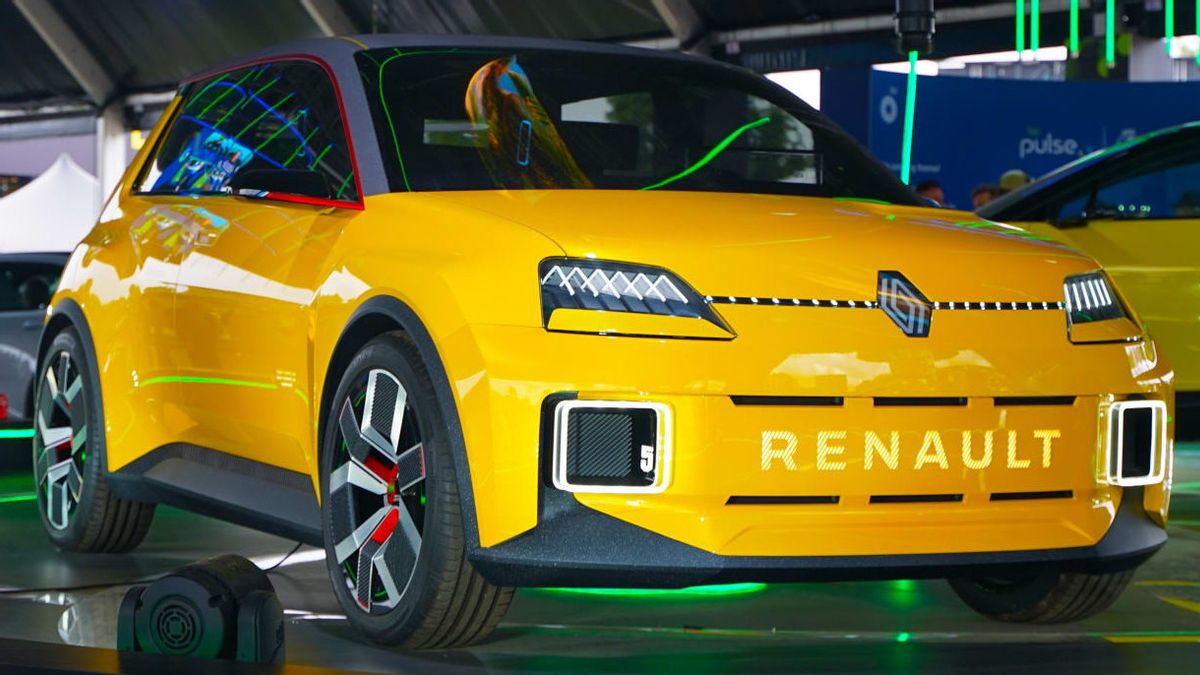 سيارة رينو 5 E-Tech الكهربائية الرخيصة التي سيتم طرحها العام المقبل في السوق الأوروبية